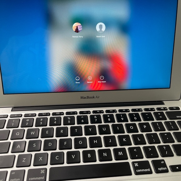 MacBook Air 2012, in EUC - Picture 5 of 8